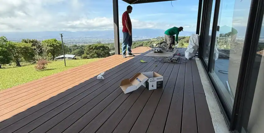 Deck TimberTech Composite La Fortuna