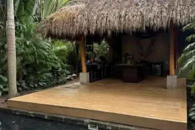 Deck TimberTech Composite en Uvita