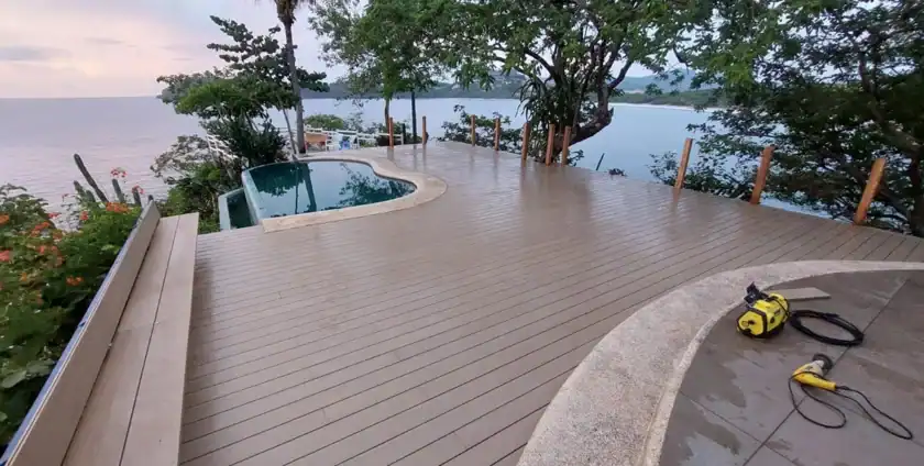 Deck TimberTech Composite en Guanacaste